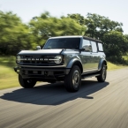 2021-Ford-Bronco_Drive_22